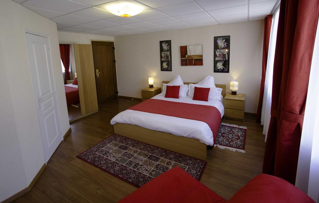 Hotel Le Divona "Au Coeur De Divonne" Room photo