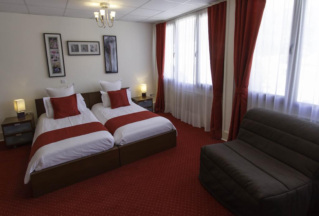 Hotel Le Divona "Au Coeur De Divonne" Room photo